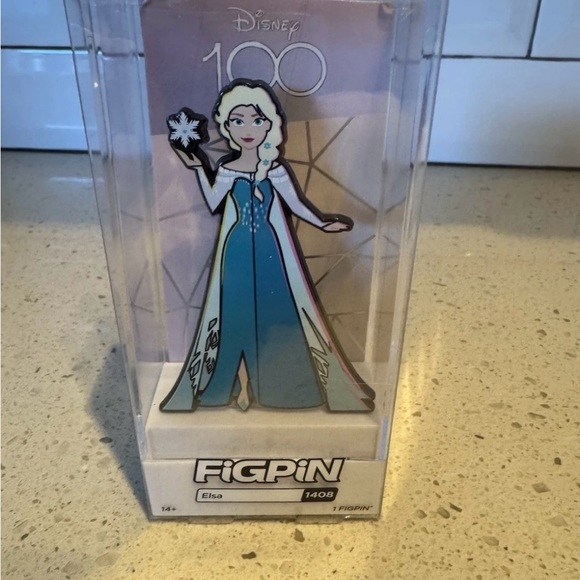 Elsa Frozen Disney 100 Figpin #1408 - Picture 1 of 2